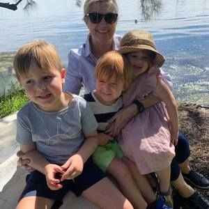 Meet your Posher, Lorraine